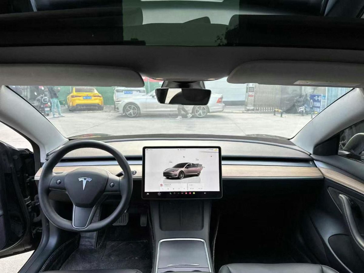 特斯拉 Model S  2023款 三電機(jī)全輪驅(qū)動(dòng) Plaid版圖片