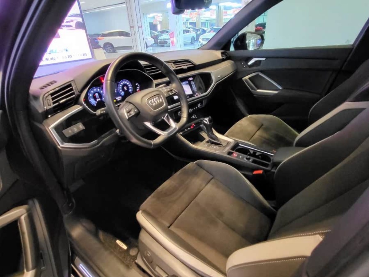 奧迪 奧迪Q3  2020款 35 TFSI 時尚動感型圖片