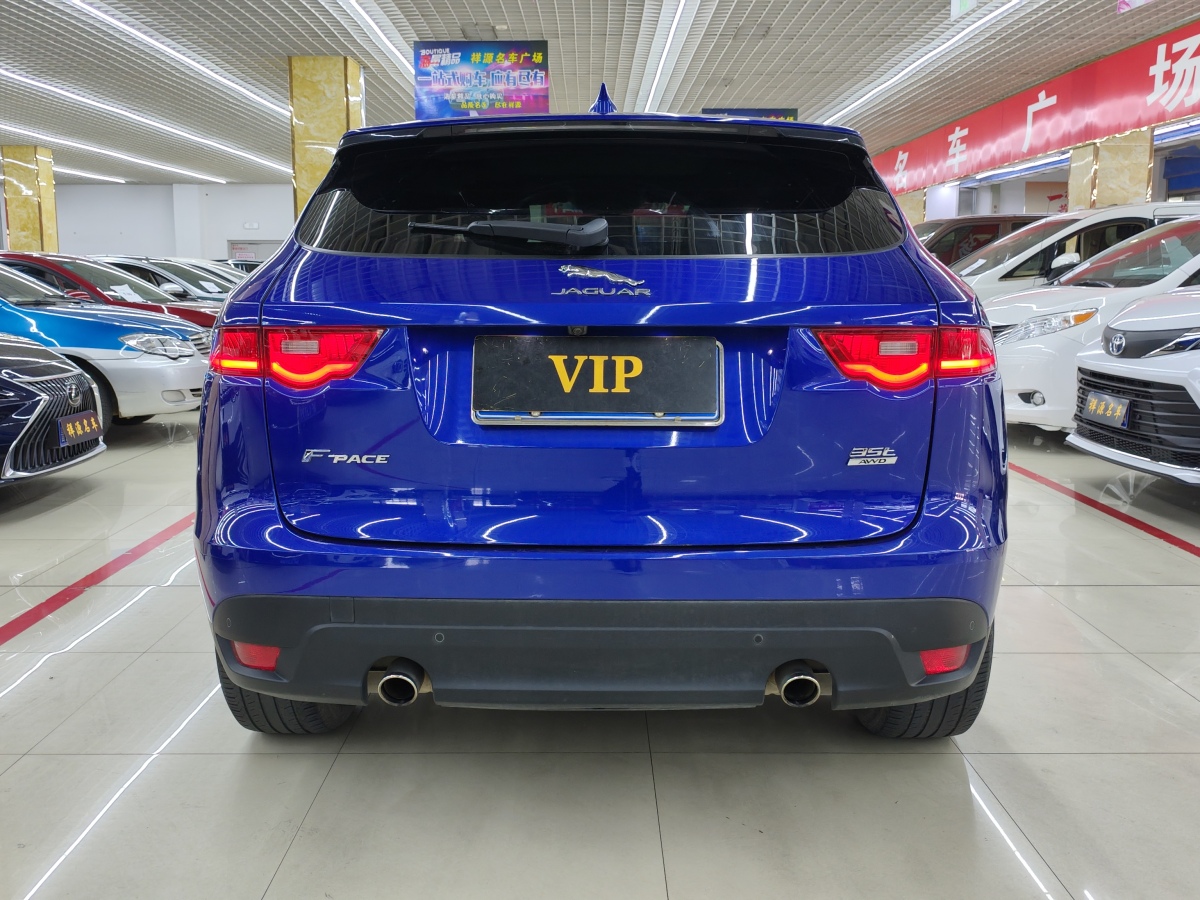 捷豹 F-PACE  2018款 2.0T 兩驅(qū)都市尊享版圖片