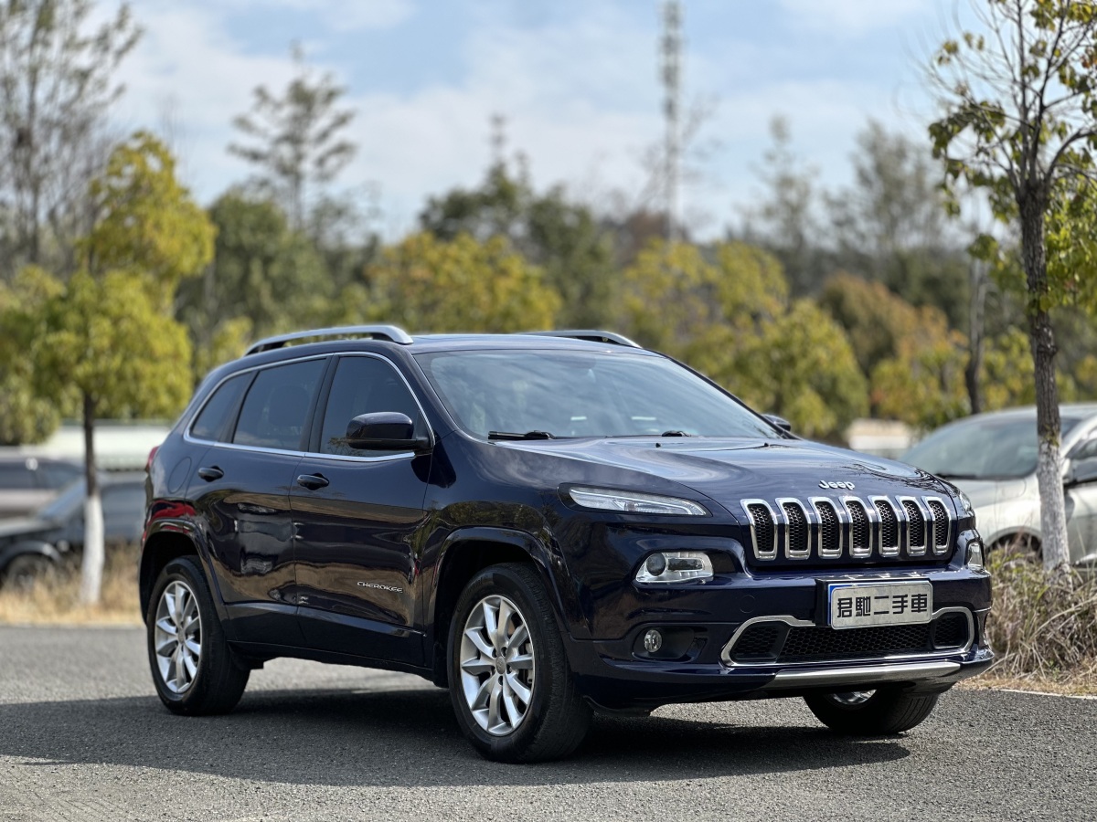 Jeep 自由光  2017款 2.4L 專業(yè)智能版圖片