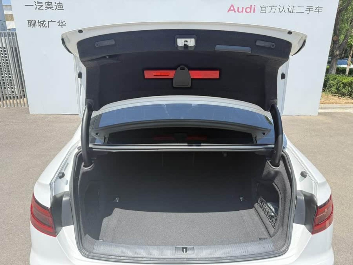 奧迪 奧迪A4L  2018款 30周年年型 40 TFSI 時尚型圖片