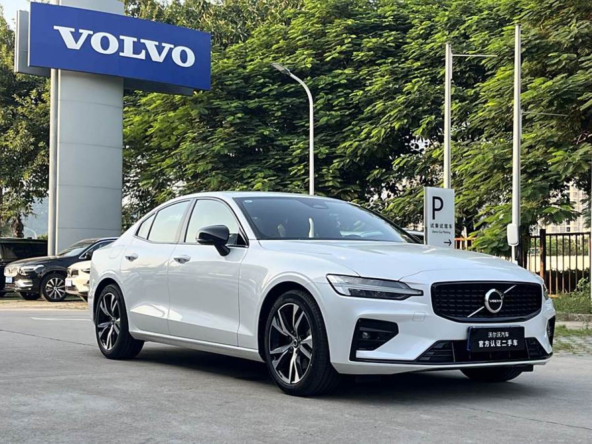 沃爾沃 S60L  2024款 B5 智雅運動版圖片