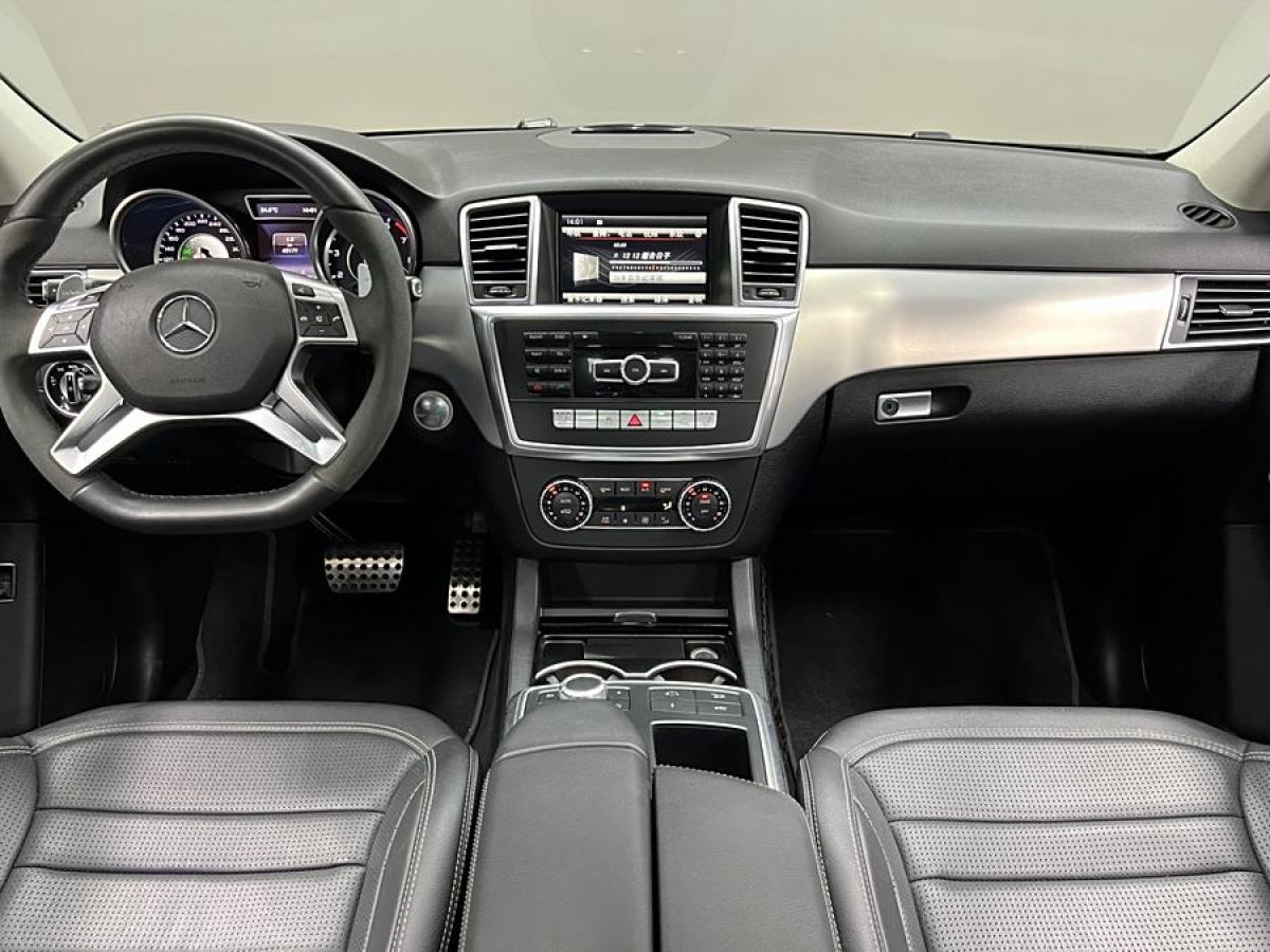 2016年1月奔驰 奔驰M级AMG  2012款 AMG ML 63