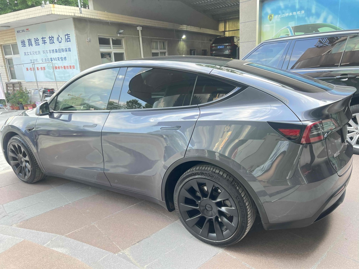 特斯拉 Model Y  2021款 長續(xù)航全輪驅(qū)動版 3D7圖片