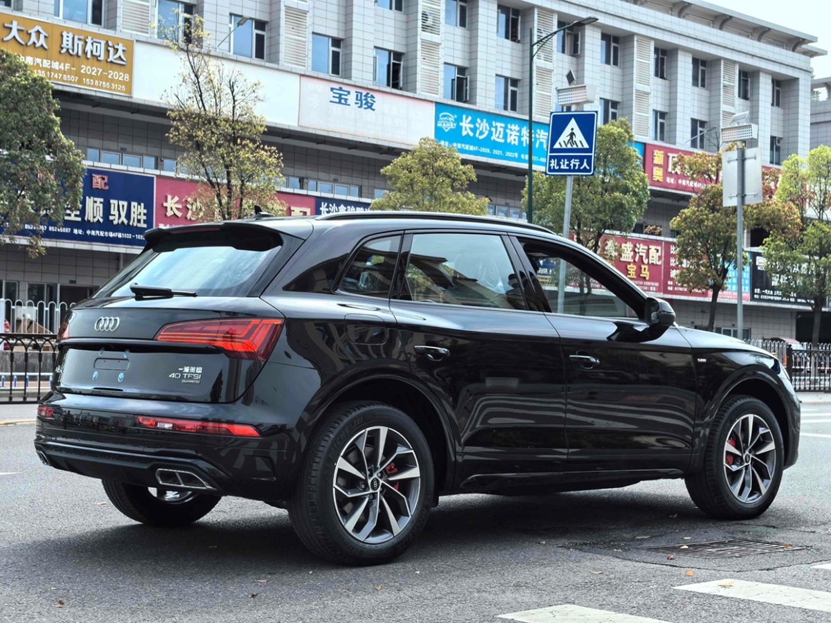 2024年3月奥迪 奥迪Q5L  2024款 40 TFSI 豪华动感型