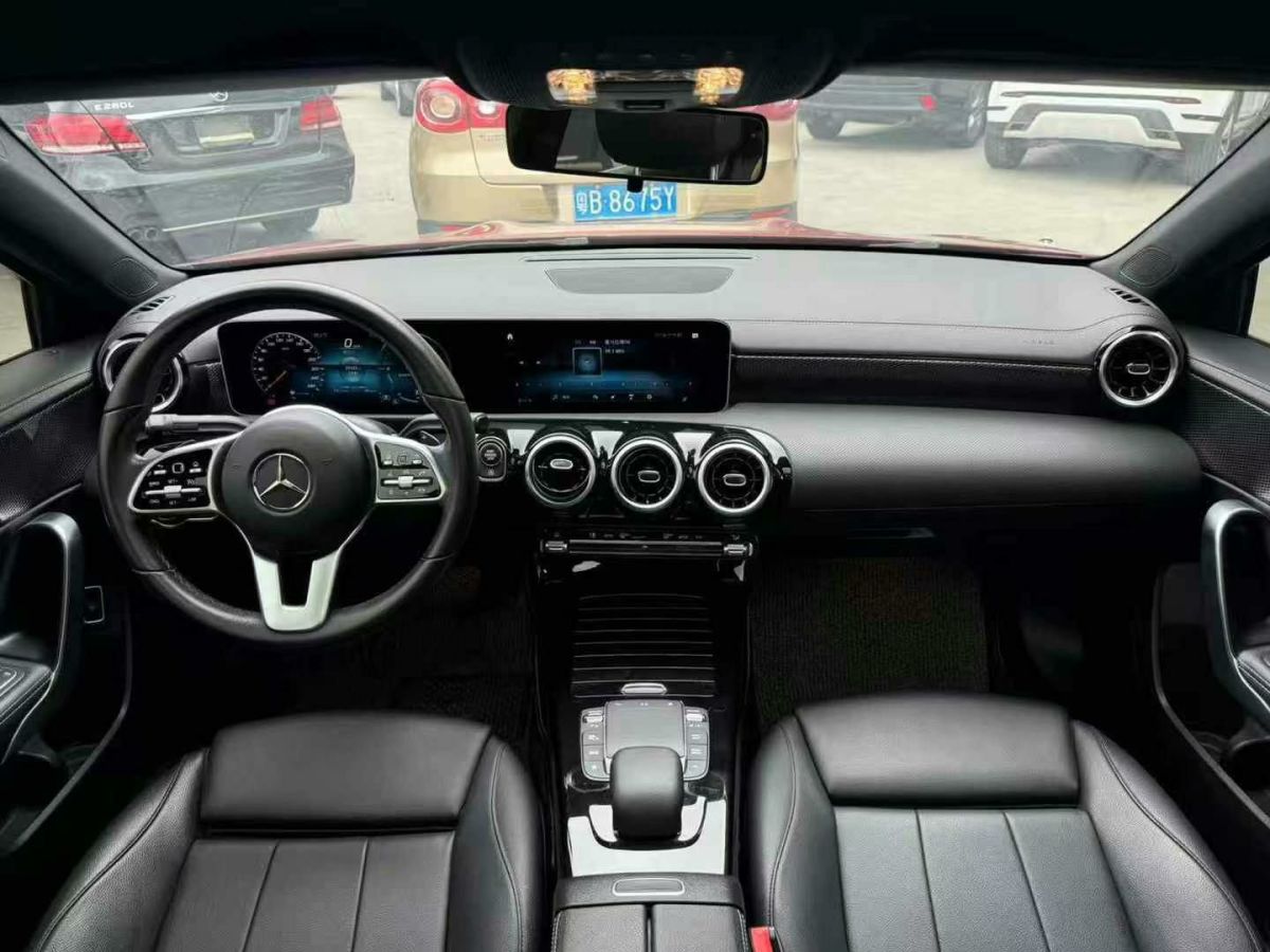奔馳 奔馳GLE  2020款  GLE 350 4MATIC 時(shí)尚型圖片