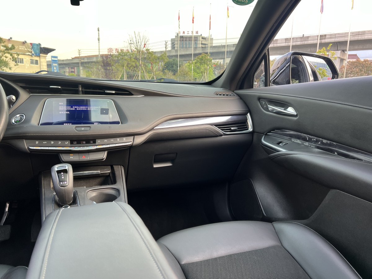 2019年4月凯迪拉克 XT4  2018款 28T 两驱技术型