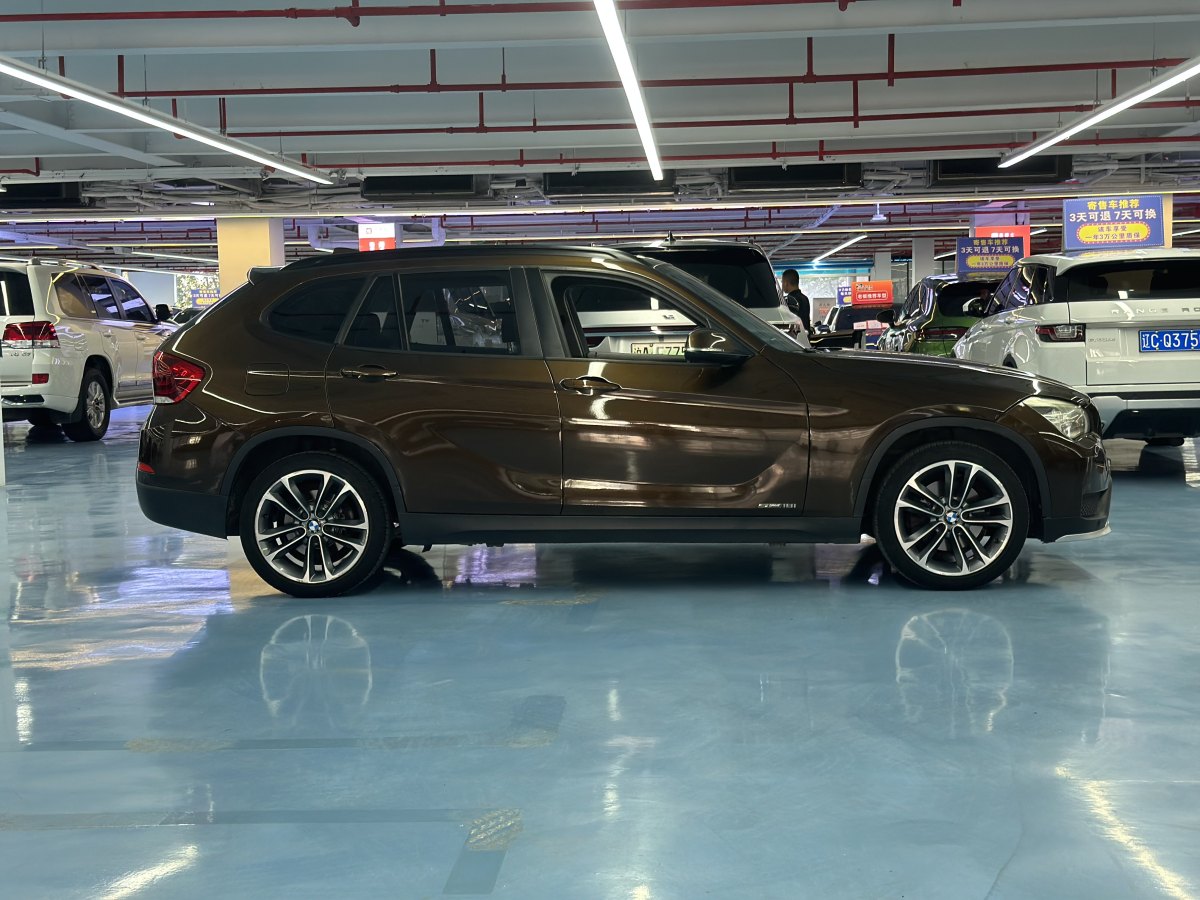 寶馬 寶馬X1  2015款 xDrive20i 時(shí)尚型圖片