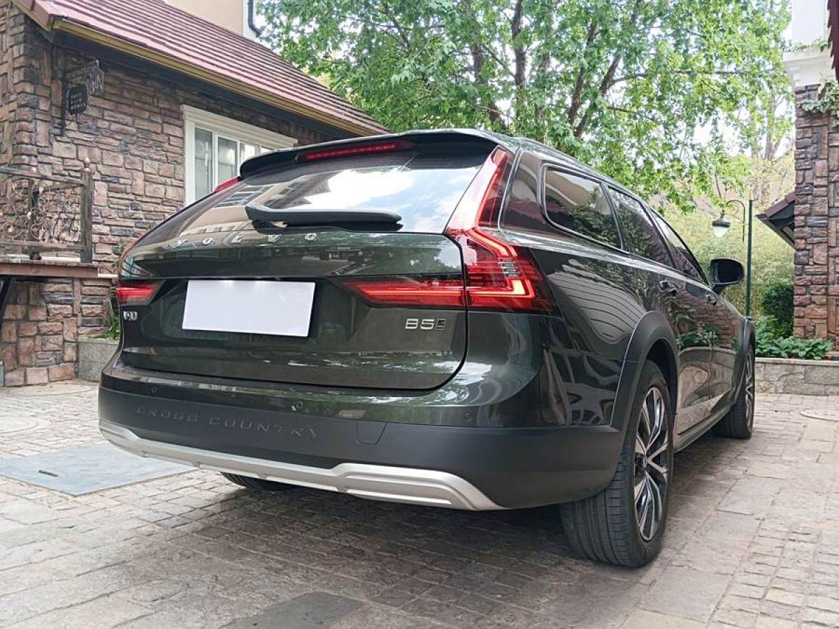 2021年8月沃爾沃 V90  2023款 Cross Country B5 AWD 智遠(yuǎn)版