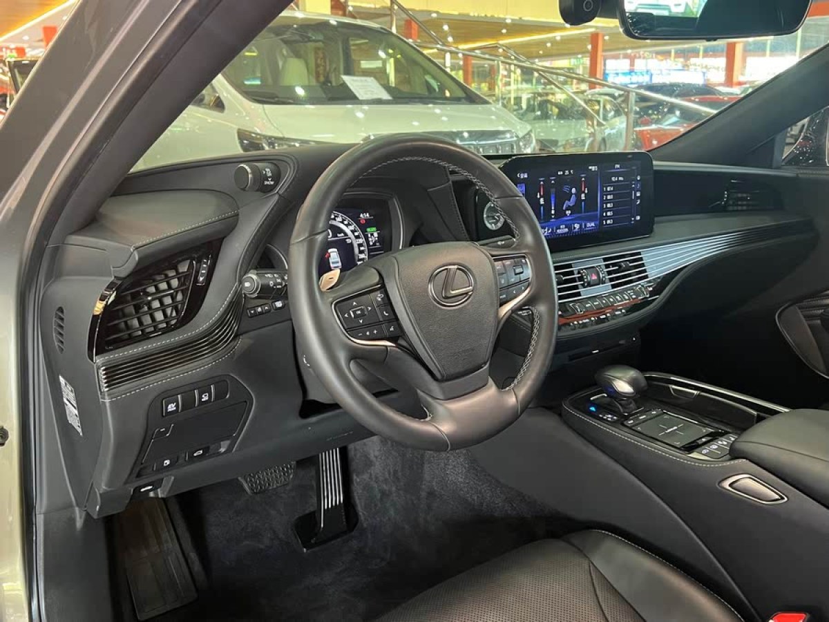 雷克薩斯 LS  2021款 500h 卓越版圖片