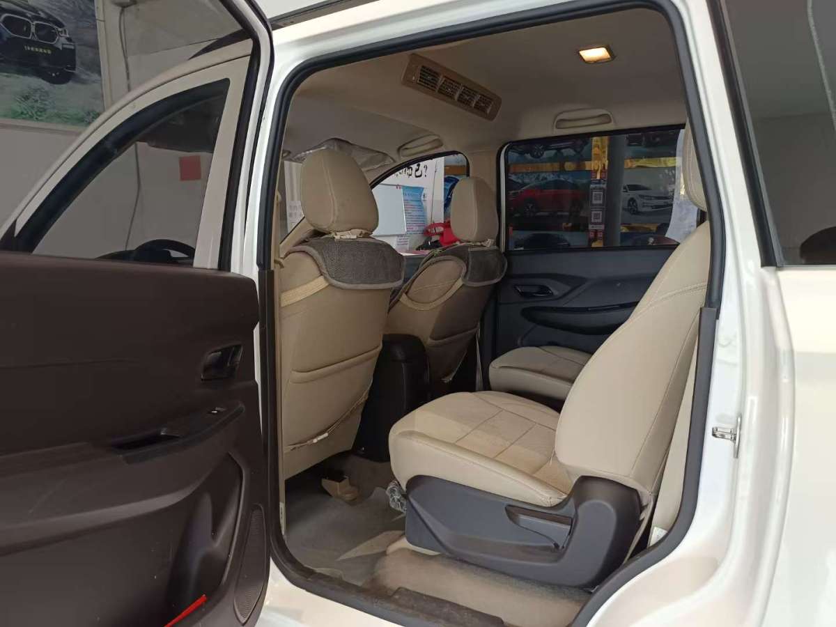 五菱 五菱宏光  2019款  1.5L S基本型國VI LAR圖片