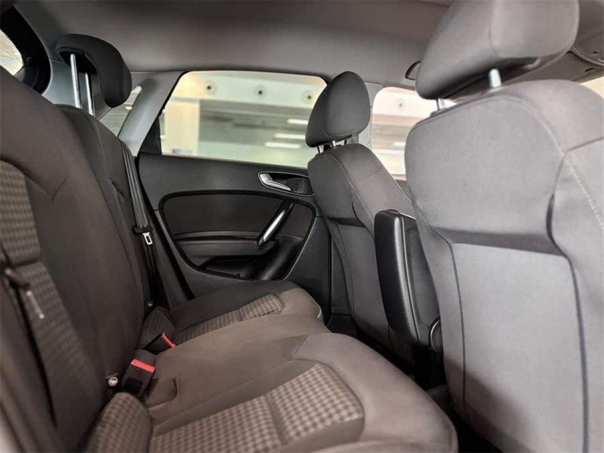 奧迪 奧迪A1  2014款 30 TFSI Sportback技術(shù)型圖片