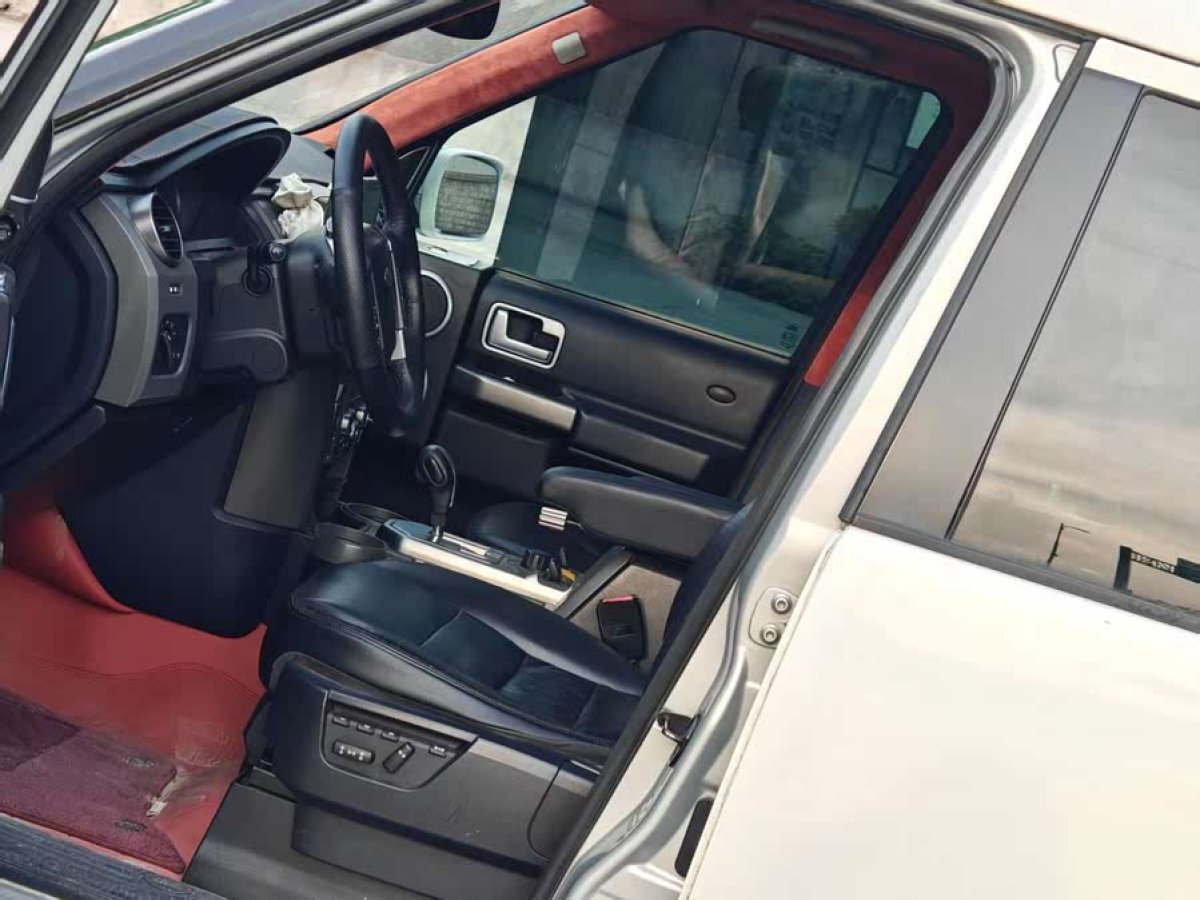 路虎 發(fā)現(xiàn)  2005款 4.4 V8 HSE圖片