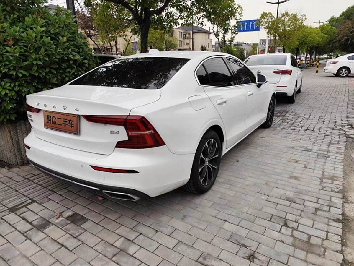 沃爾沃 S60L  2022款 B4 智逸豪華版圖片