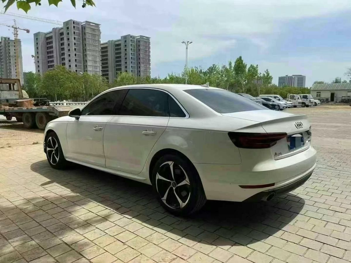 奧迪 奧迪A4L  2018款 30周年年型 30 TFSI 進取型圖片
