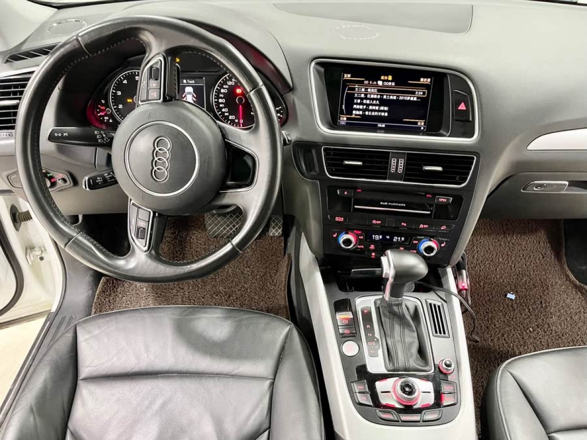 奧迪 奧迪Q5  2013款 45 TFSI quattro 運(yùn)動(dòng)型圖片