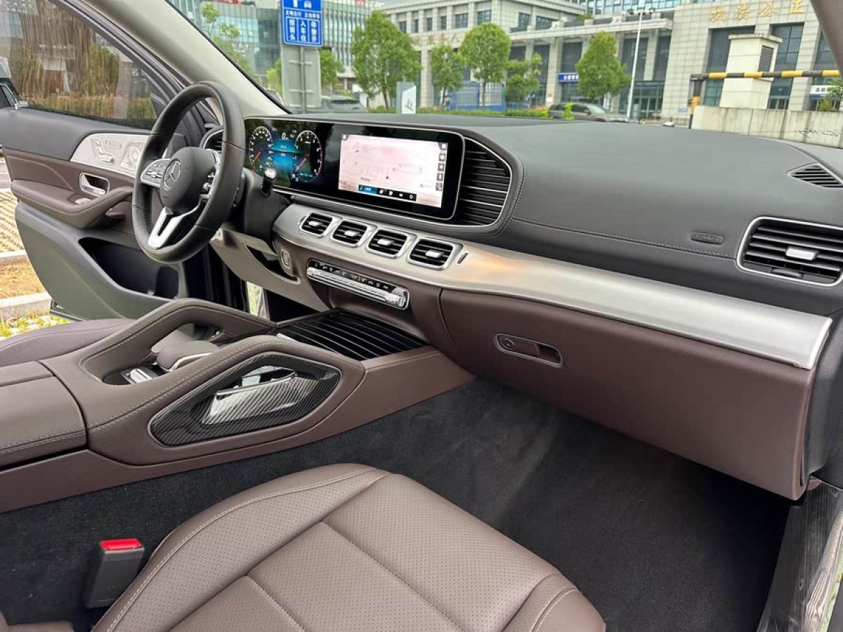 奔馳 奔馳GLE  2022款 改款 GLE 450 4MATIC 時(shí)尚型圖片
