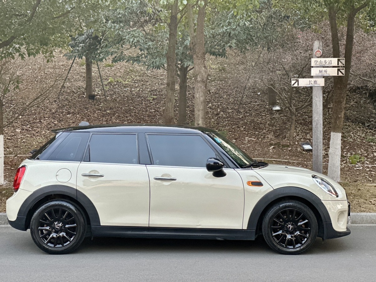 MINI MINI  2016款 1.2T ONE 先鋒派 五門版圖片