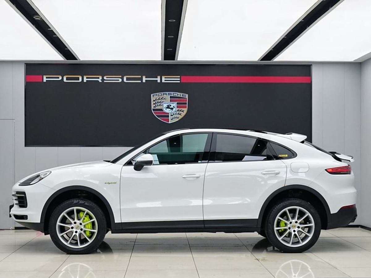 2020年8月保時捷 Cayenne新能源  2020款 Cayenne E-Hybrid Coupé 2.0T