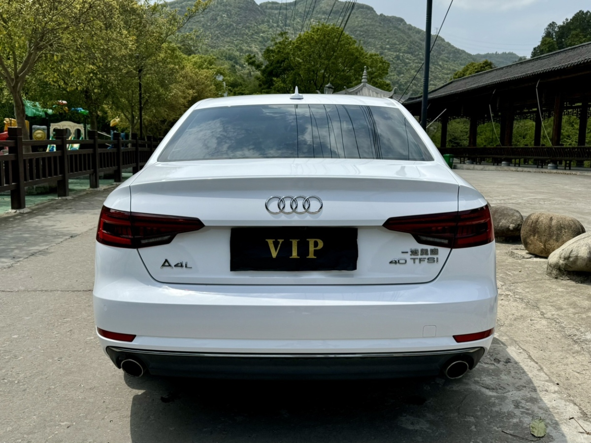 奧迪 奧迪A4L  2018款 30周年年型 40 TFSI 時尚型圖片