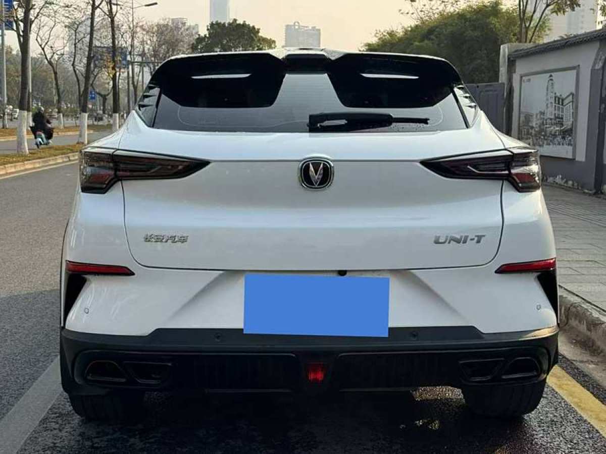 長安 UNI-T  2022款 1.5T 智慧領(lǐng)航型圖片