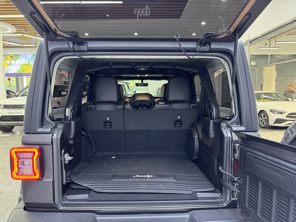 2020年7月Jeep 牧马人  2019款 2.0T Rubicon 四门版 国VI
