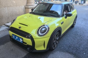 MINI MINI 2.0T COOPER S 艺术家