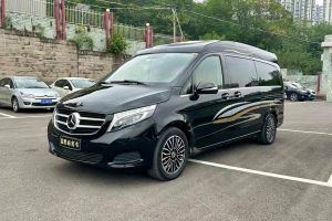 奔驰A级 奔驰  A 220 L 4MATIC 运动轿车