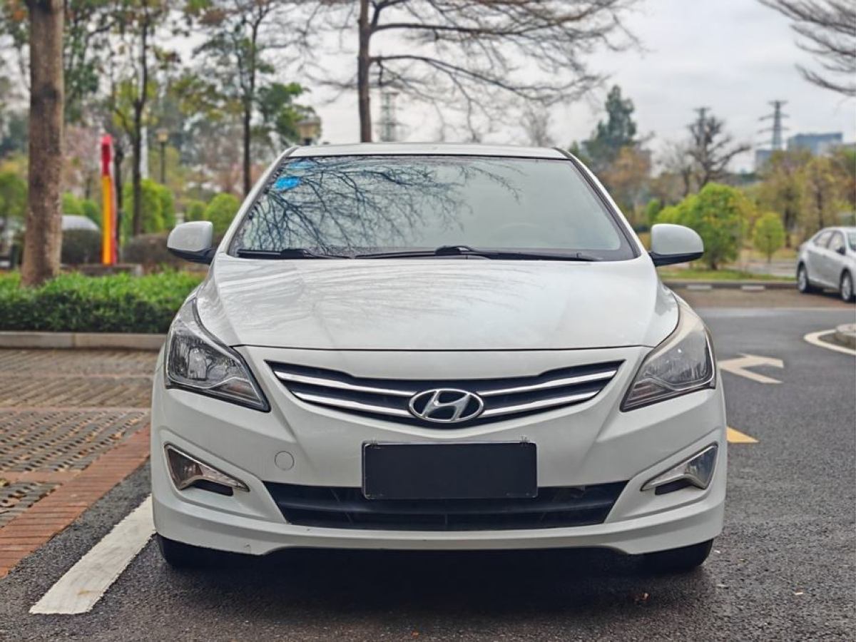 2015年4月現(xiàn)代 瑞納  2014款 1.4L 手動智能型GLS