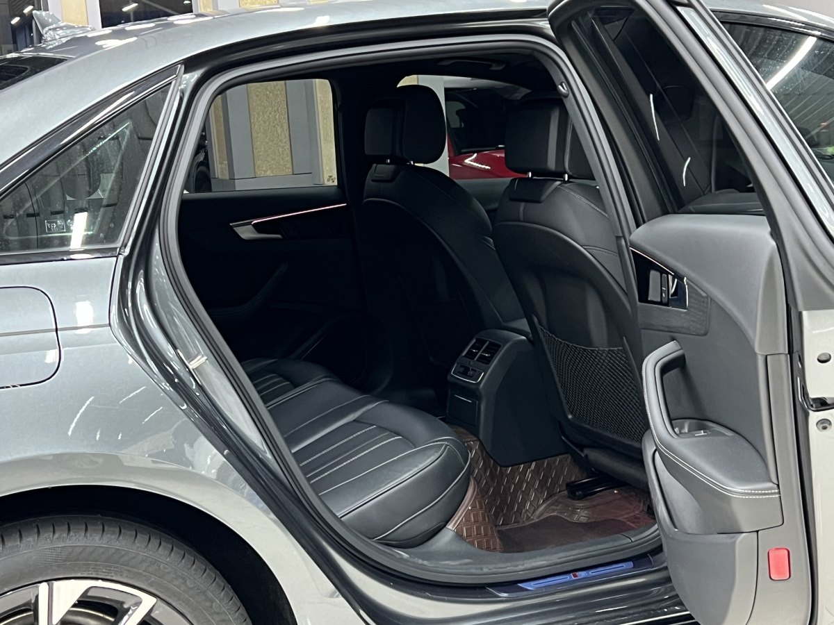 奧迪 奧迪A4L  2023款 40 TFSI 豪華動感型圖片