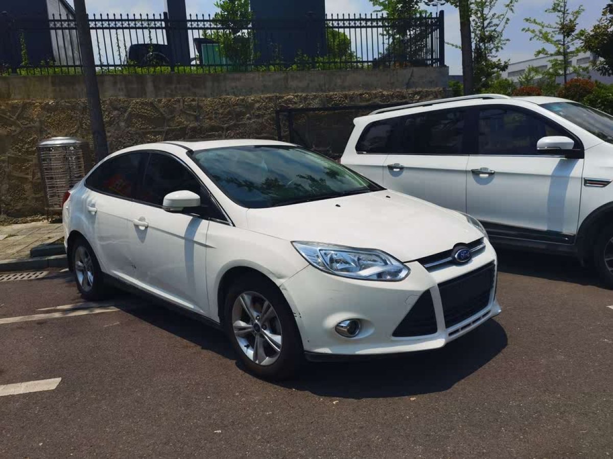 福特 ?？怂? 2012款 三廂 1.6L 自動風尚型圖片