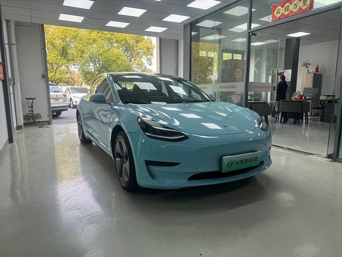 特斯拉 Model 3  2020款 改款 標(biāo)準(zhǔn)續(xù)航后驅(qū)升級版圖片