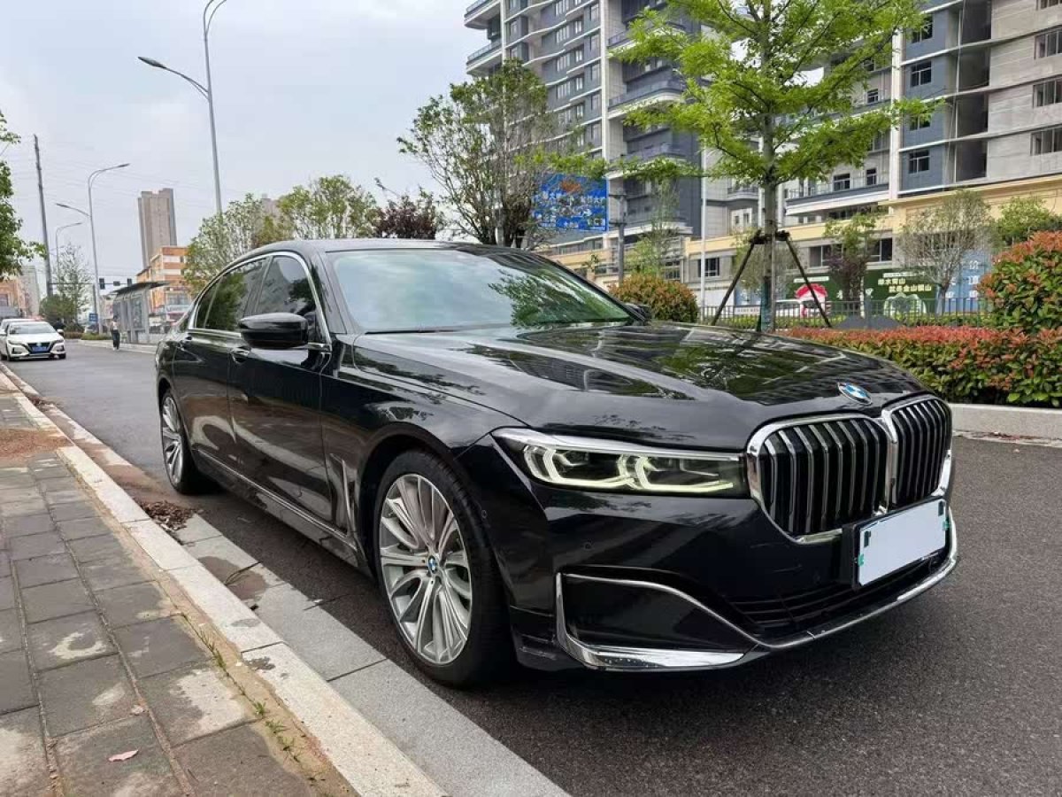 寶馬 寶馬7系  2019款  740Li 領(lǐng)先型 豪華套裝圖片