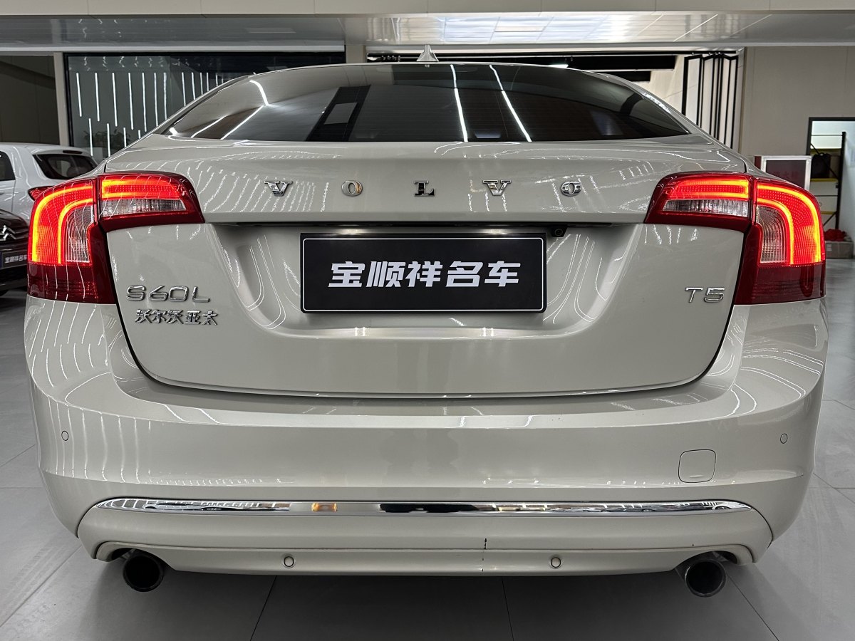 沃爾沃 S60  2014款 2.0T T5 個性運動版(改款)圖片