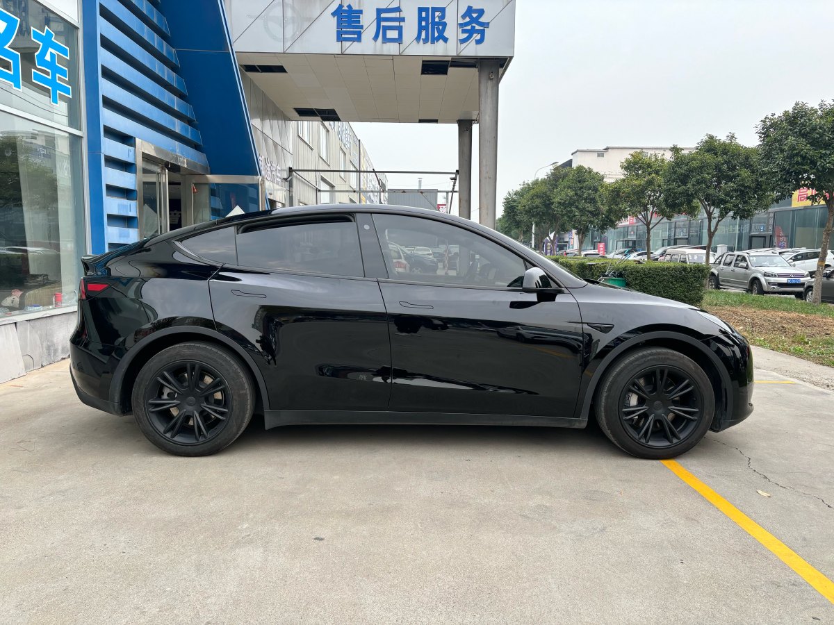 特斯拉 Model 3  2023款 煥新版 后輪驅(qū)動圖片