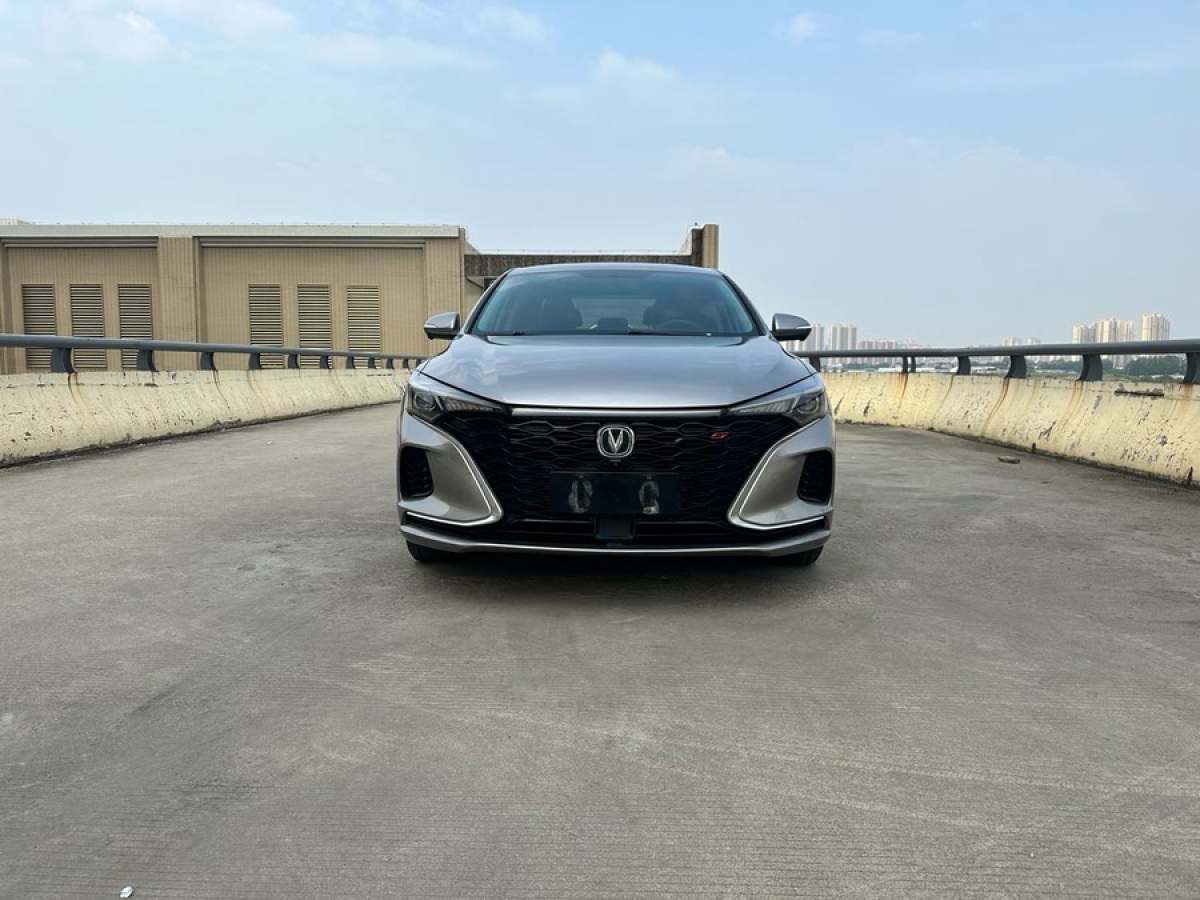 長安 逸動  2021款 PLUS 藍(lán)鯨NE 1.4T GDI DCT尊貴型圖片