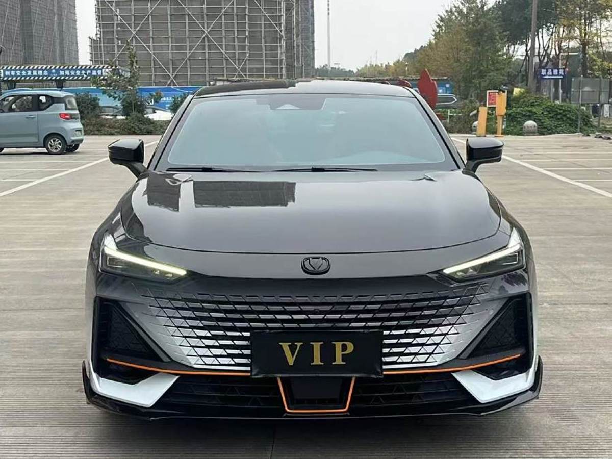 長安 長安UNI-V  2023款 1.5T 運動版圖片