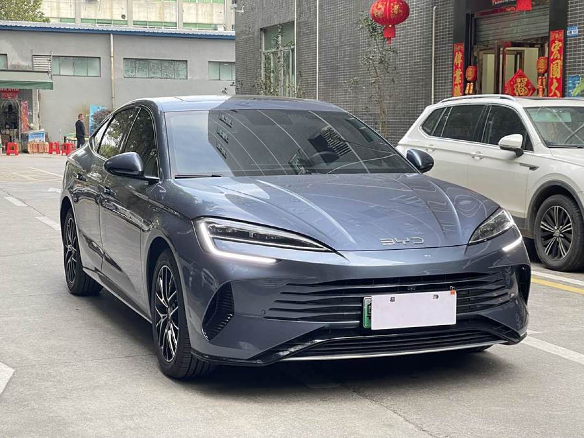 比亞迪 海豹  2024款 榮耀版 DM-i 1.5L 121km 尊貴型圖片