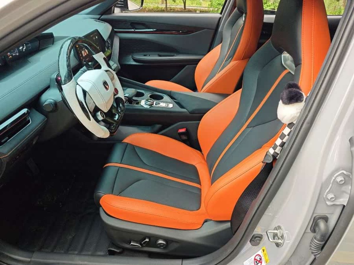長安 長安UNI-V  2024款 1.5T 尊貴運(yùn)動型圖片