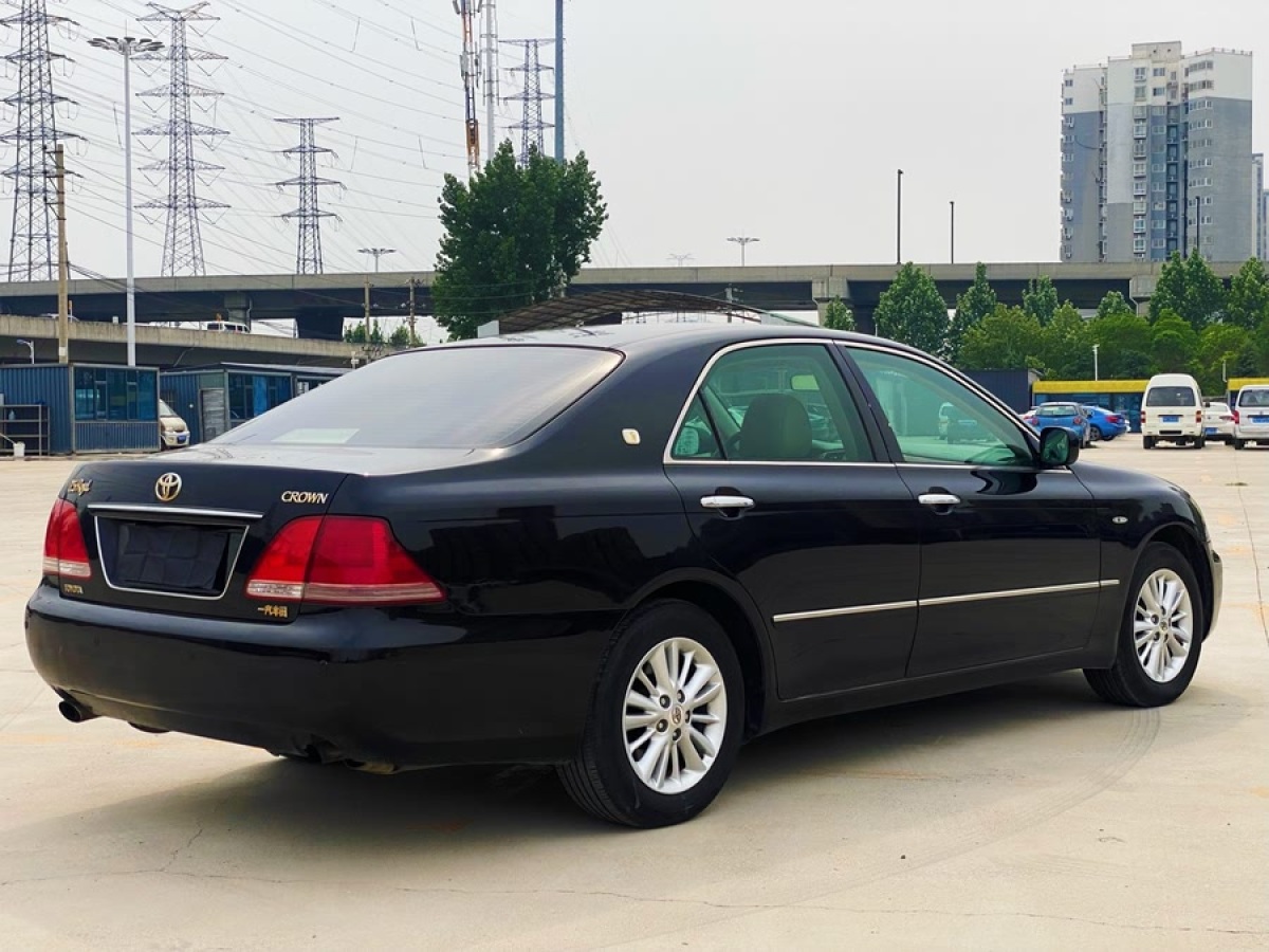 豐田 皇冠  2007款 2.5L Royal 導(dǎo)航版圖片