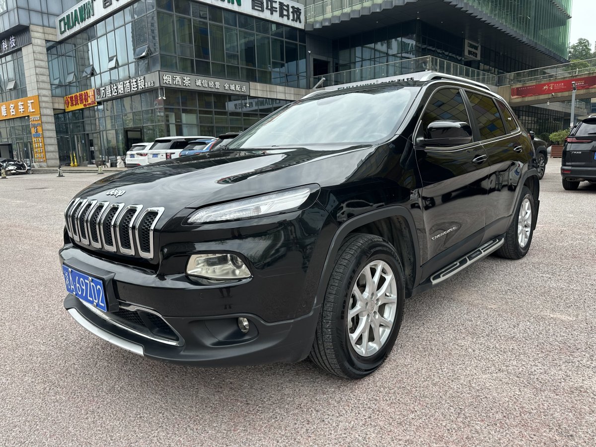 Jeep 自由光  2016款 2.4L 专业版图片