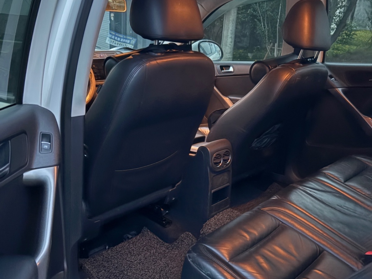 大眾 途觀  2012款 1.8TSI 自動兩驅(qū)都會版圖片