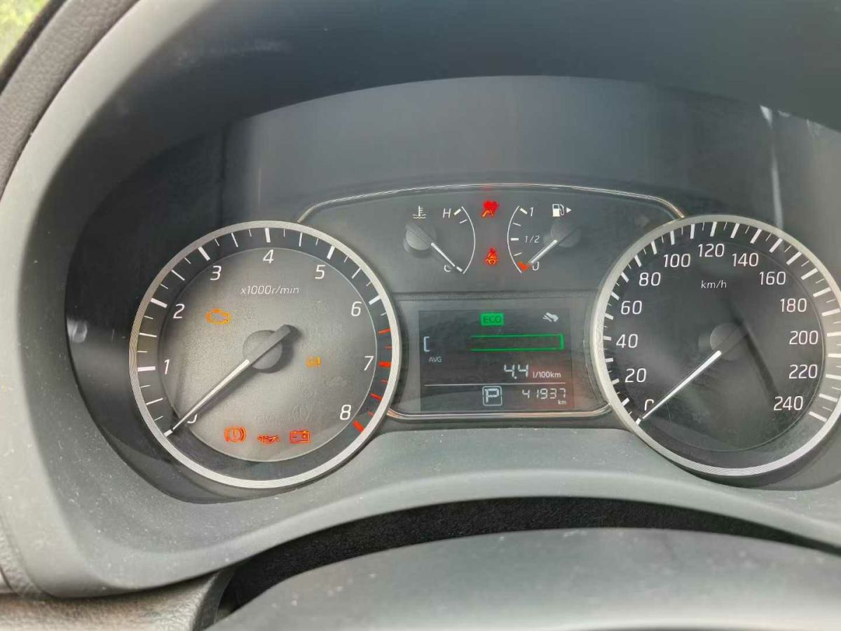 日產(chǎn) 軒逸  2020款 1.6L XL 手動悅享版圖片