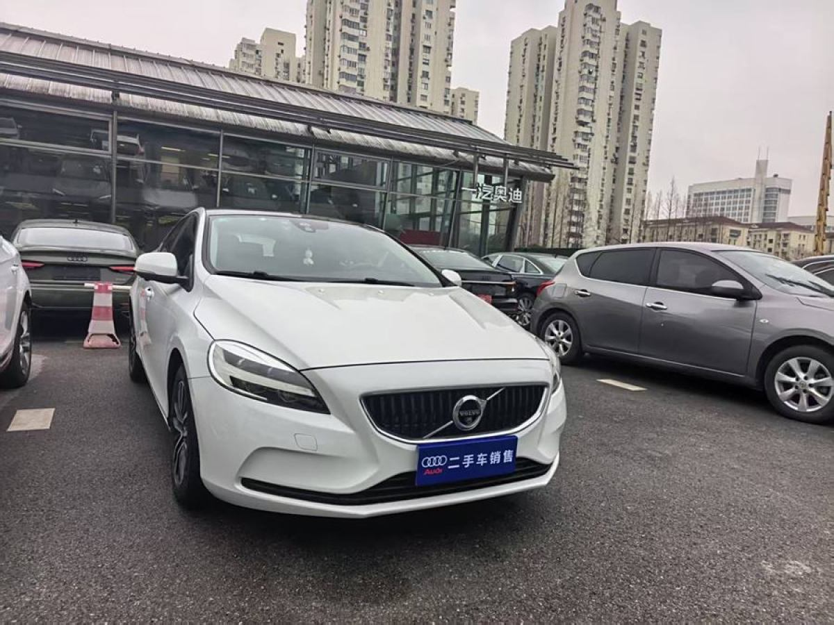 沃爾沃 V40  2018款 T3 智逸版圖片