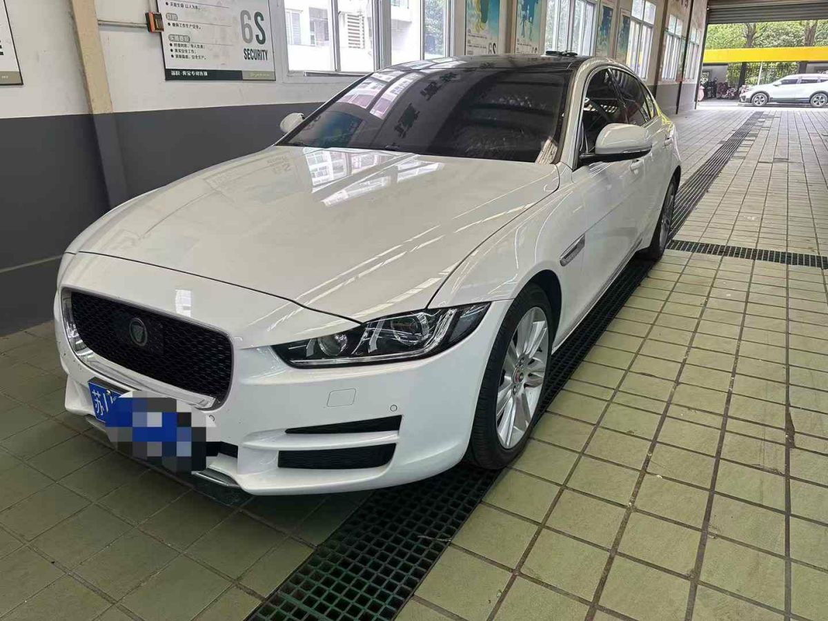 捷豹 XE  2019款 2.0T 300PS 四驅(qū)Landmark Edition圖片