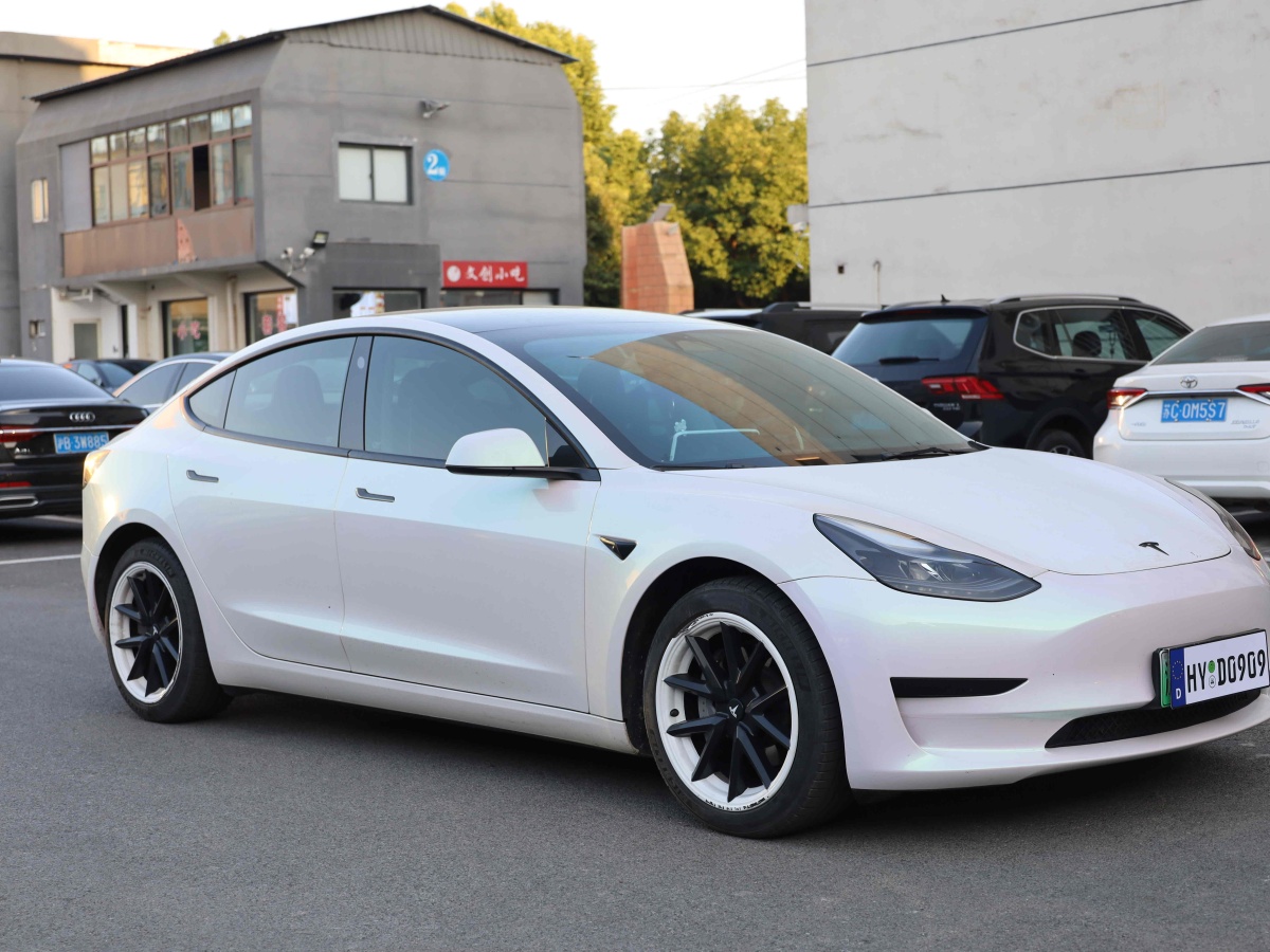 特斯拉 Model 3  2022款 改款 后輪驅(qū)動版圖片