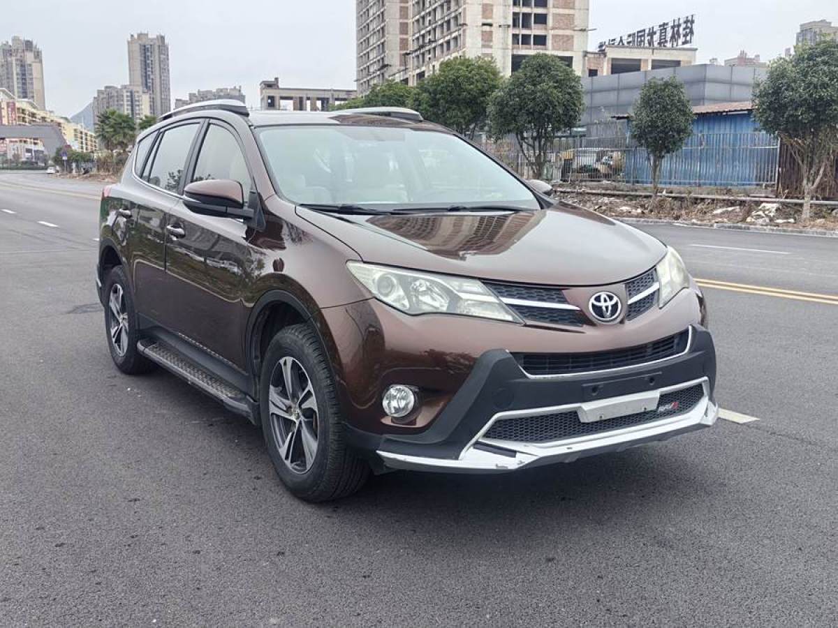 豐田 RAV4榮放  2015款 2.0L CVT兩驅(qū)風(fēng)尚版圖片