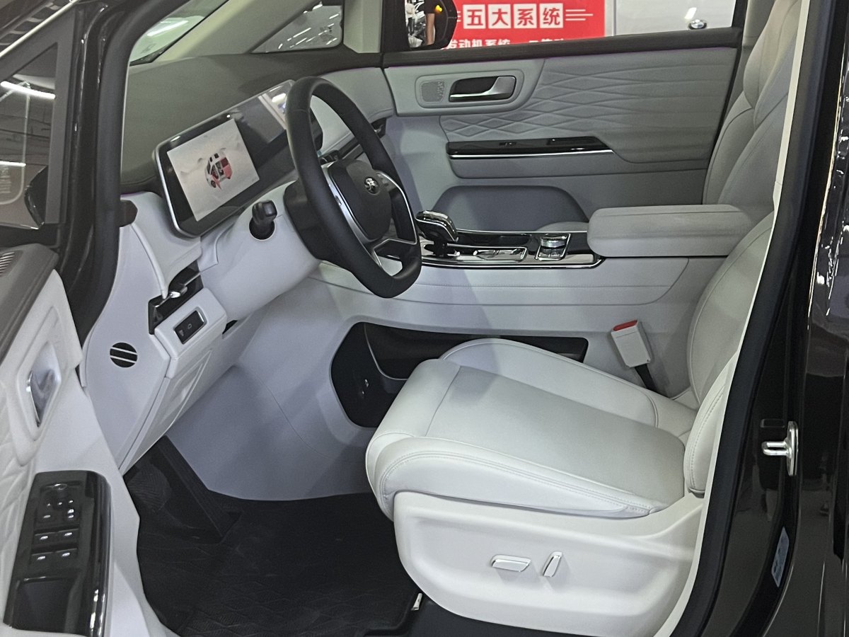 江淮 瑞風RF8  2024款 智聆版 2.0T 旗艦型圖片