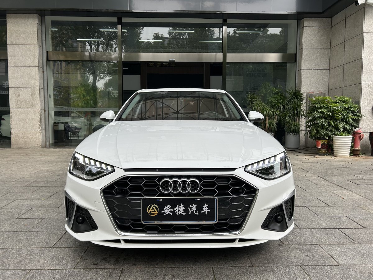 奧迪 奧迪A4L  2022款 40 TFSI 時(shí)尚動(dòng)感型圖片