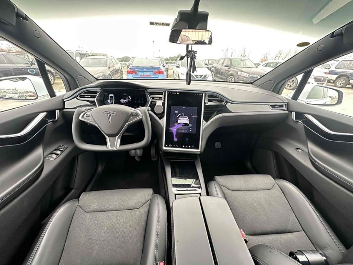 特斯拉 Model X  2016款 Model X 90D圖片